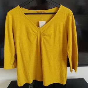 Cut Loose 🇺🇸 NWT 3/4"Sleeve Tuck Dijon Top